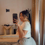 Sevillana joven guapa simpatica 1a vez