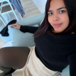 Laura latina con sitio por Sants y salidas