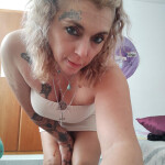 Sara e!!! - Soy Sara ,madurita 43 años muy ona me gusta !mido 1'57, pelo rubio,ojos verdes,tatuada,c