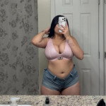 Mujer encantadora por tú zona llámame amor