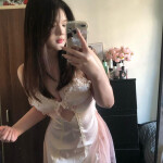 Belleza asiática tierna y atenta Barcelona