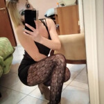 Rubia joven cariñosa primera vez en jerez