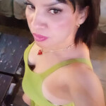 Paty- - Chica colombiana nueva en manresa por pocos días,dispuesta a soy trigueña,cabello negro,cari