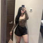 Jovencita latina delgada guapa