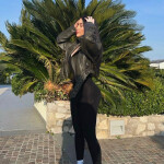 Jna hermosa morena y encantadora.