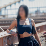 CHAMBERI LATINA - Hola soy una joven de 19 años nueva en Madrid Me caracterizo por mi dulzura mi ene
