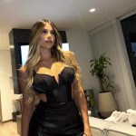 Andrea - Hola soy Andrea. Una chica simpática educada y con buena energía. Me gusta salir conocer ge