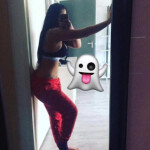 En la ciudad - Hola soy nueva en el barrio y busco con ustedes caballeros. Con mis curvas los ás. Es