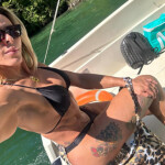 Soy la acompañante que te mira a los ojos y te hace olvidar el mundo exterior... El meu text també en alemany MURCIA