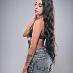 Mía colombiana de 19 años nueva en la zona!!