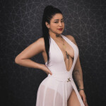 Extrovertida cariñosa dulce y tierna