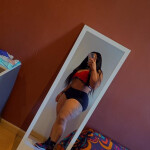 Candy hermosa mujer morena diosa de ebano con curvas de lujo completa