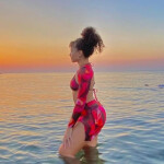 Jovencita divertida en porriño atrevete