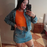 Anita - Mi nombre es Anita soy una latina con unos espectaculares y un cuerpo preciosamente tatuado.