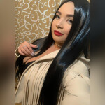 Kataleya hermosa latina recién llegada a la isla