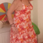 Madura latina colombiana alta y rellenita