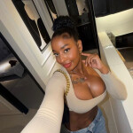 NOVEDAD LATINA CON CURVAS DE IMPACTO