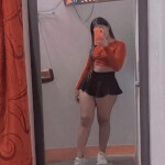 Chica latina jovencita de paso