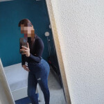 Luz - Bienvenidos a mi perfil soy luz una latina bonita con 25 añitos estoy buscando pasar un moment