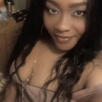 Muy y curiosa - Hola mi nombres es Tamara y soy de Colombia busco conocer chicos y muyos soy muy car