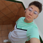 Chica masculina y de pipa sevillanaa