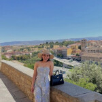 Lily - Hola. Me llamo lily soy una chica educada e inteligente con muchas ganas de compartir tiempo 