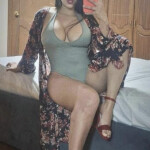 Sol – hermosa Colombiana en sabinillas