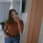 Venezolana joven y - Hola amor soy Naty tengo 21 años soy una chica cariñosa atenta y . Estoy en ali