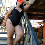 Morena - Morena exótica de curvas generosas y piel suave que invita a tocar. Déjate envolver por mi 