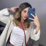 Carolina Estilo y Buena Energía Warm Stylish Easygoing