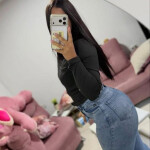 LAURA JOVEN MORENA CUERPO