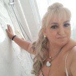 Duo amigas rubia y morena para ti