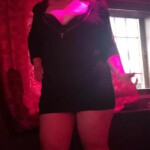 Madurita Guapaa - Estoy ubicada en club atiendo de mañana tarde y noche.