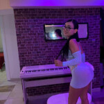 La pequeña Annabel - Hola soy una chica pequeñ largo piel morena latina estoy dispuesta a y pasar y 