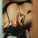 Anitta - Hola amor soy Anita Latina recién llegada a la ciudad lista para y pasar momentos inolvidab