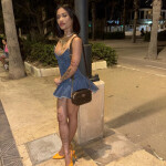 Chica guapa morena masajes