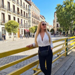Katalina bella rubia