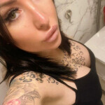 Luna Luna - Hello I ám Luna I m a smiling cheerful and woman i can host you in my private apartament
