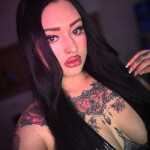 Tatuada española - Hola amor soy una joven y dulce española tatuada universitaria a la cual le gusta