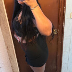 Bella joven morena cabellera