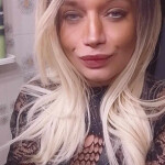 Rubia trans - Hola soy Barbi una chica trans experta en heteros curiosos que desean probar algo dife
