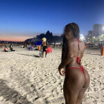 Chica trans mulata muy femenina colombiana