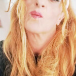 Transexual re madura físicamente femenina