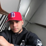 LUCIANO EN LA LINEA - Hola soy luis chico latino buen rollo mido 1.92 soy tal cual la foto espero po