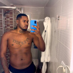 Moreno Latino - Hola mucho gusto mi nombre es Santiago joven colombiano tengo 24 años muy limpio gua