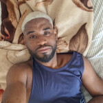 Escort negro - Ven y disfruta conmigo. Soy chico negro bien y atractivo contacta conmigo y lo acorda