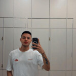 Andrés - Soy Andrés un colombiano alegre y sin miedo a vivir al máximo. Me encanta hacer sentir espe
