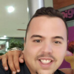 Chico gordito grande de compañía