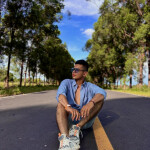 Alex - Chico latino atractivo simpático y muy cariñoso. Me gusta reír conversar y dejar que todo flu