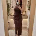 SARA - 631930015 - Soy SARA una mujer elegante y . Sé lo que quiero y sentir.. Ofrezco compañía sele